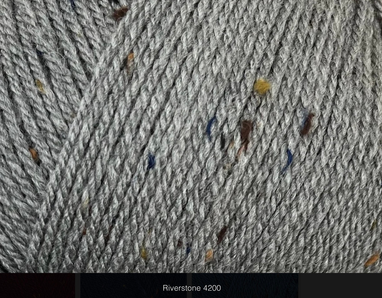 Woolly Aran 400g Cygnet (80% Acrylic / 15% Wool / 5% Viscose)
