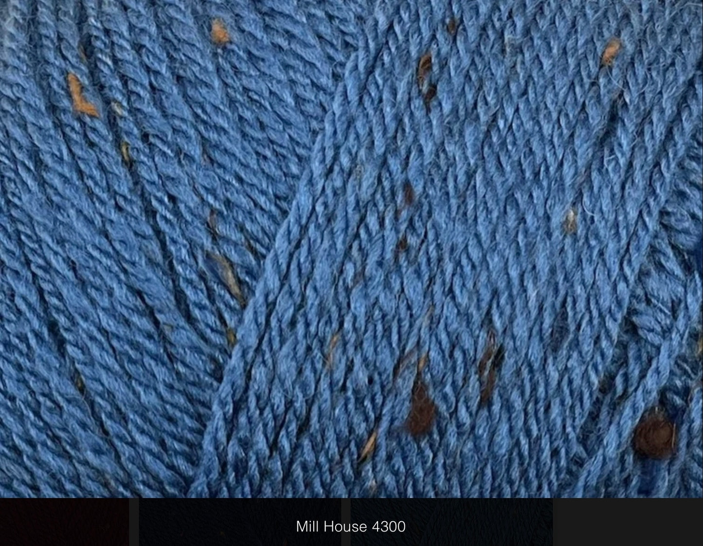 Woolly Aran 400g Cygnet (80% Acrylic / 15% Wool / 5% Viscose)