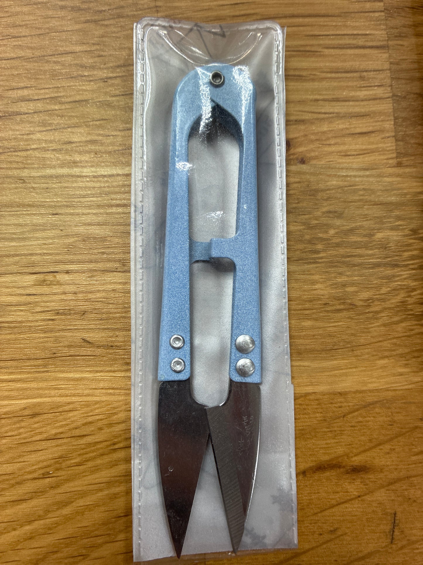 Sewing Accessories /box/container/sewing needle/pins/snips