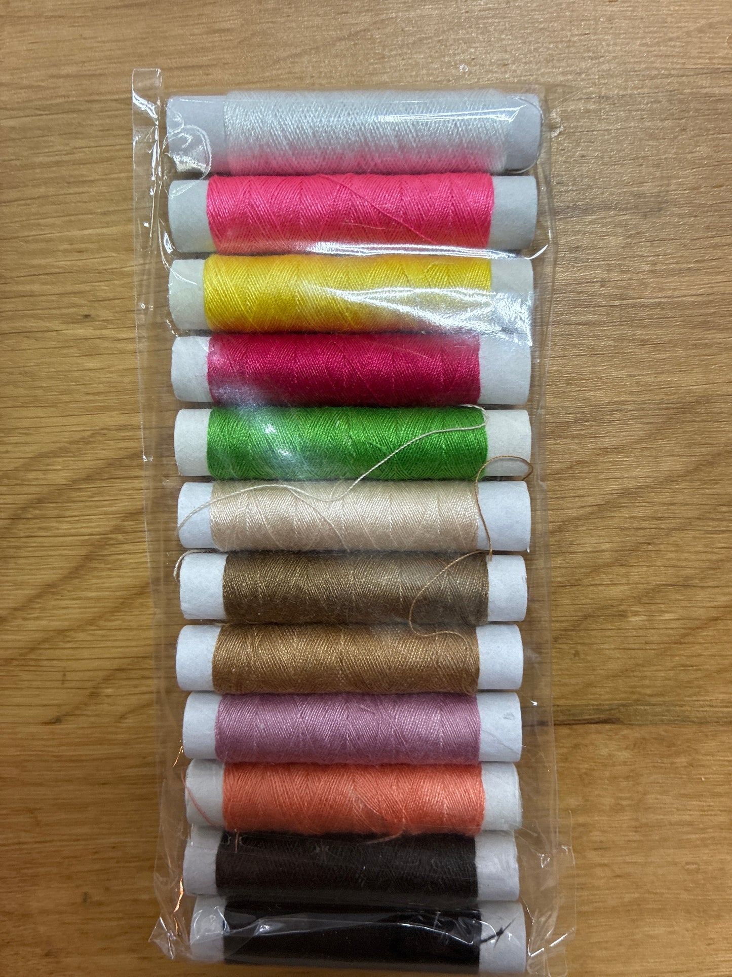 Sewing Accessories /box/container/sewing needle/pins/snips