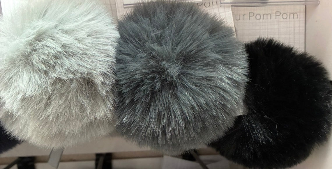 Fluffy Pom Pom Faux with ribbon