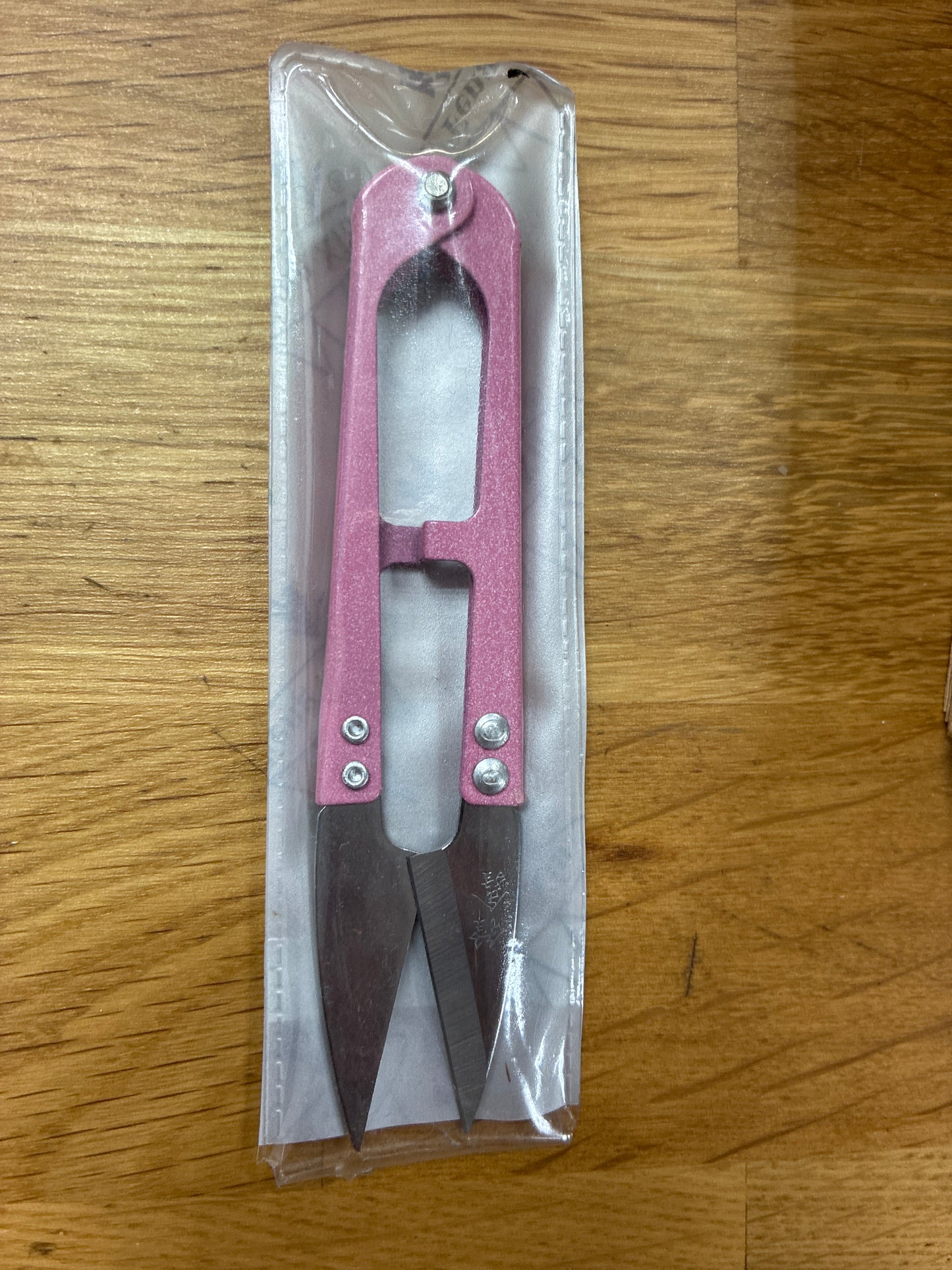 Sewing Accessories /box/container/sewing needle/pins/snips