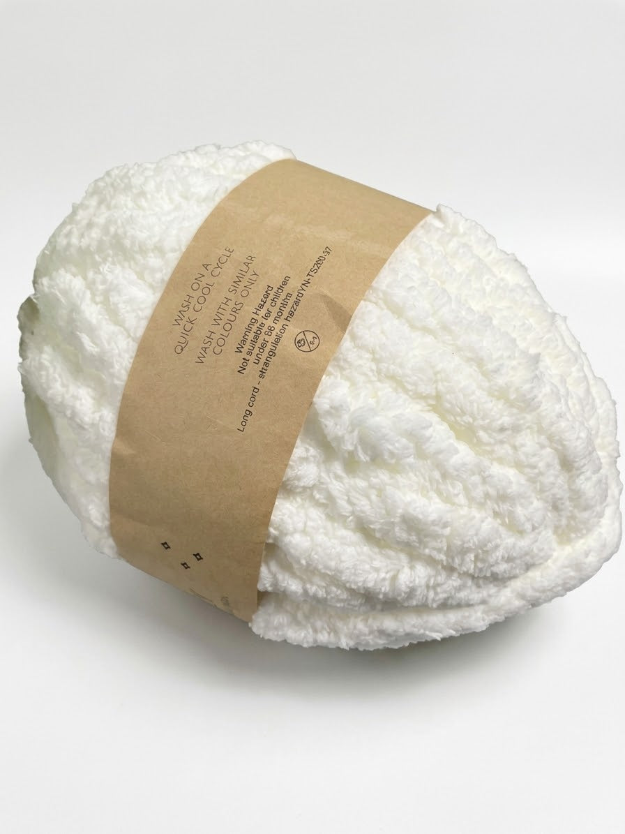 Jumbo Fluffy -Finger Yarn 250g Ball