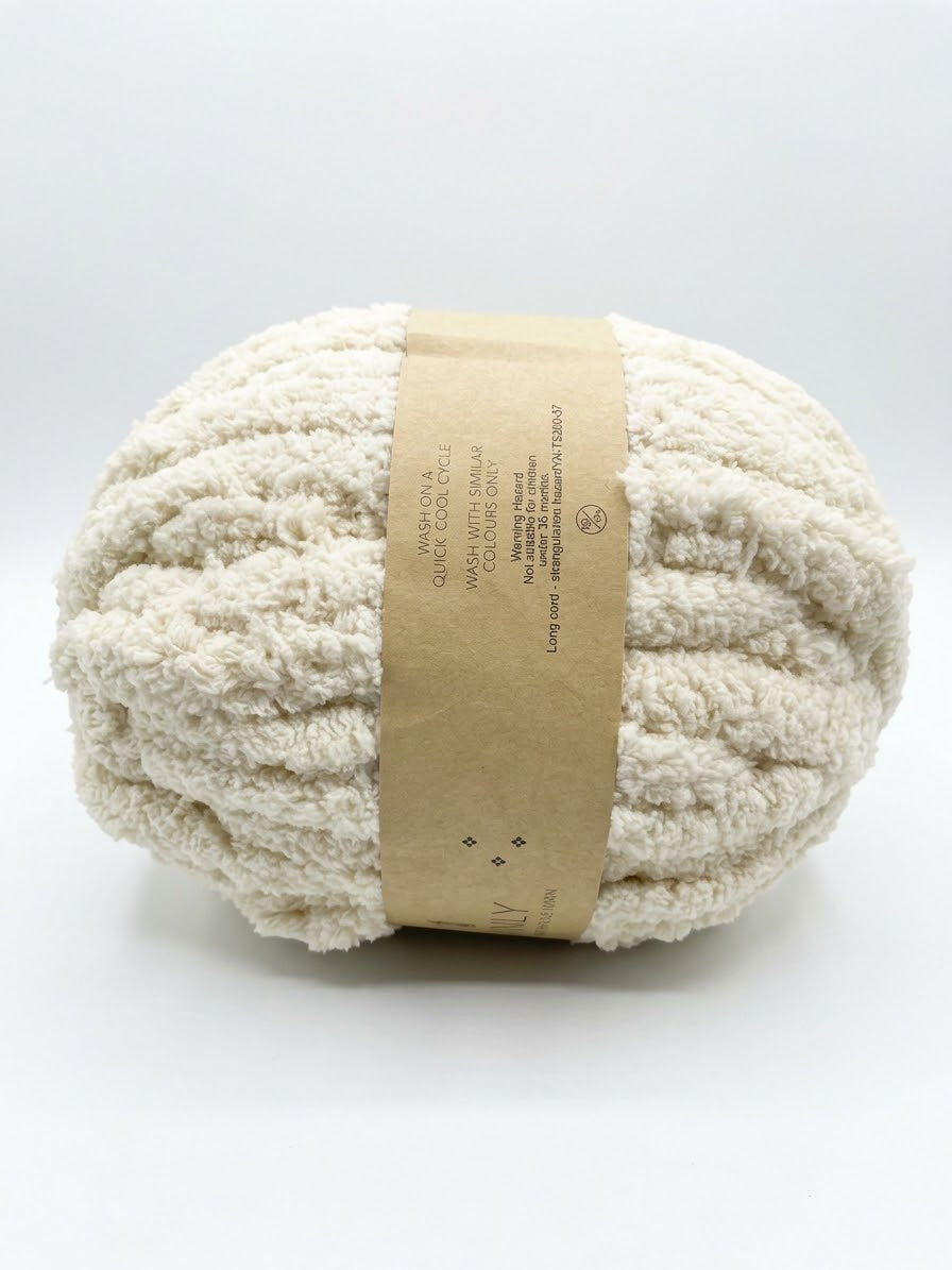 Jumbo Fluffy -Finger Yarn 250g Ball